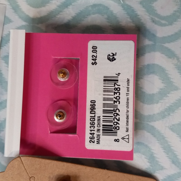 Betsey Johnson Stud Earrings - Picture 5 of 5